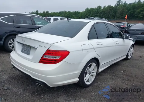 2014 Mercedes-Benz C 300 Luxury 4Matic/Sport 4Matic from USA, damaged, VIN WDDGF8AB4ER325089